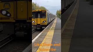 507018 bombs it past Capenhurst with a 3 tone and wave [upl. by Xer]