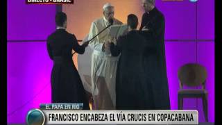 Visión 7 Francisco le habló a los jóvenes en el Vía Crucis [upl. by Mercorr]