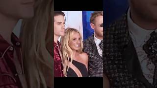 Britney Spears VMAS 2016 Red Carpet with GEazy [upl. by Namaj387]