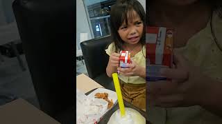 rebutan mainan paket chaki KFC sama mommy ada2 aja deh mommy ini [upl. by Leila]