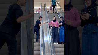 Ambil hp cewek kacamata😂 prank funny [upl. by Hiram]