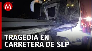 Choque entre tráiler y autobús de pasajeros deja 11 heridos en SLP [upl. by Nylarej106]