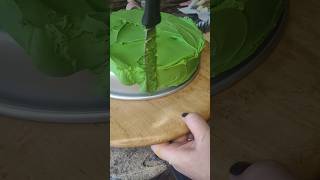 Buttercream icing in real time cakedecorating icingcake realtime [upl. by Tiffanie786]