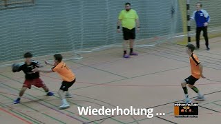 Handballregeln BallSpieler im Aus [upl. by Asaeret]