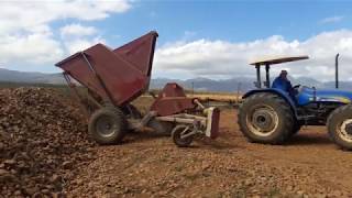 Kongskilde Stonebear SB4000  Rock picker  Klein Karoo [upl. by Gibert181]