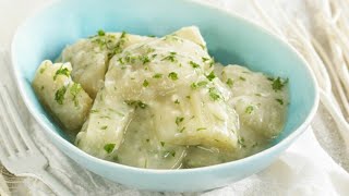 Recette  Côtes de blettes béchamel ail et persil [upl. by Gehlbach178]