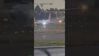 Virgin airlines landing Sydney airport sydneyairport [upl. by Idleman]