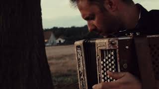 Tiennet Simonnin  Musique traditionnelle du Massif central [upl. by Naginnarb]