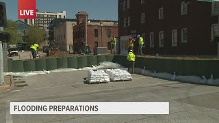 Davenport Public Works crews start assembling HESCO barrier wall downtown [upl. by At950]