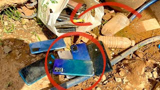 So Lucky🍀 Many broken phones were found in the rubbish piles on the streets [upl. by Justen]