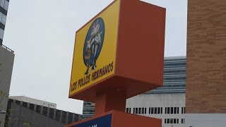 Los Pollos Hermanos cobra vida y cumple el sueño de los fans de quotBreaking Badquot [upl. by Eadnus296]