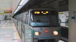 광주 지하철 1호선 금남로5가역 소태행 열차 Korea Gwangju subway Metro Line 1 Geumnamro5ga station [upl. by Oicram]