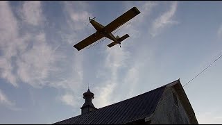 Crop DusterSpray Plane fly over amp over amp over Air Tractor AT802 cropduster cropdusting [upl. by French939]