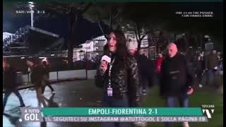 Pacca sul sedere a inviata dopo Empoli Fiorentina Conduttore in studio quotNon te la prenderequot [upl. by Lledualc371]