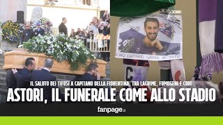 Astori lultimo saluto dei tifosi al capitano della Viola fuori dalla chiesa è come allo stadio [upl. by Enuj924]