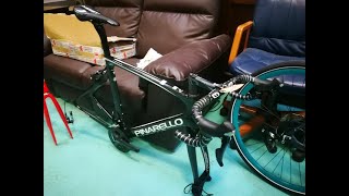 Telaio marca Pinarello Gan Asym System quotExclusive design Pinarelloquot T600 [upl. by Siraval634]