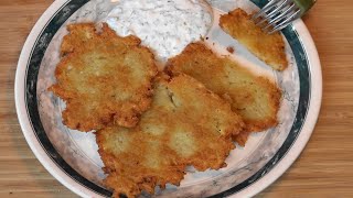 Kartoffelpuffer  Reiberdatschi mit Joghurt Kräutersoße [upl. by Uwton]