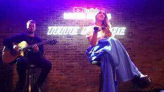 Tate McRae  greedy acoustic live at YouTube Music Nights in Lafayette London [upl. by Adnilre]