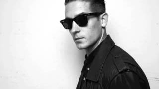 Runaround Sue GEazy ft Greg Banks [upl. by Yentruok]