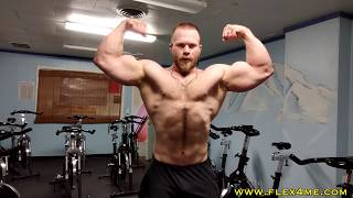 Pumping Up biceps and flexing huge biceps get vascular and super swollen [upl. by Dawn]