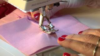 Bernina clip 1  Piedino 7 PER FRANGE [upl. by Alves]