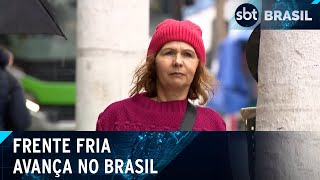 Frente fria avança no Brasil com previsão de temperaturas negativas no Sul  SBT Brasil 300724 [upl. by Roderigo]