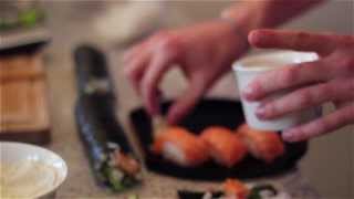 Sushi  Jak zrobić sushi z łososia i tuńczyka w domu Przepis  Nigiri  Futomaki  Hosomaki [upl. by Andrei]