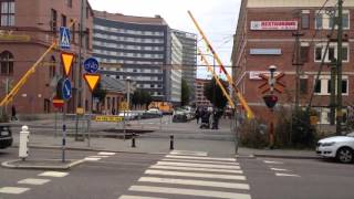 Järnvägsövergång Sundbyberg 2015  Swedish railroad crossing [upl. by Denoting423]