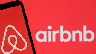 Location dappartement  la nouvelle loi pour réguler Airbnb inquiète les petits propriétaires [upl. by Joshi]