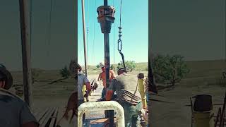 Oilfield Rig Workers rig oilfield drilling oil tripping workers [upl. by Yehtomit]