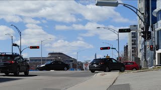 Right Turn Overlap amp Split Phasing at Rte de IEglise amp Blvd Laurier in Quebec City [upl. by Moguel]