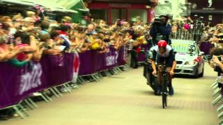 Sir Bradley Wiggins races in the London 2012 Olympic cycling time trial through Kingston [upl. by Willing]