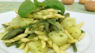 Trofie al pesto con fagiolini e patate ricetta ligure [upl. by Ahseinet]