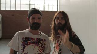 VIDEO pentru Romania Jared Leto amp Tomo Miličević  Thirty Seconds to Mars [upl. by Anahgem]