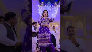 Raat Guzardi Jandi Ay  mehak malik new dance [upl. by Anrim]