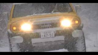 季節外れの雪中激走FJクルーザーin榛名 Part3 4x4MAG201005 [upl. by Lener972]