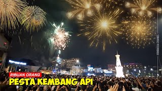 Pergantian Tahun Baru 2024 di Tugu Jogja  Full Meriah Ribuan Manusia [upl. by Dnalevelc]