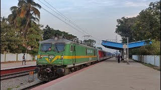 Shivamogga town Janshatabdi express skipping Hirehalli at little beautiful curve with WAG9 [upl. by Flin]