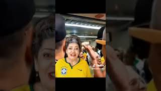 Torcida Gaviões da Fiel não deixa a boiada entrar no metrô [upl. by Norab707]