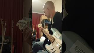 Improv Bass Lick bassist jamming bassjam shorts [upl. by Cirad31]