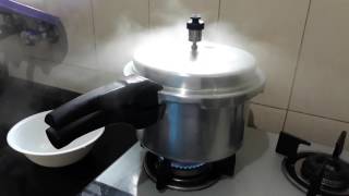 Pressure Cooker Visual Sound Effect [upl. by Lukash830]