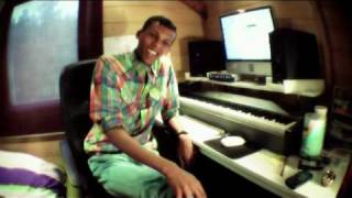 Stromae  Leçon N°16 quotBienvenue chez moiquot [upl. by Millwater]