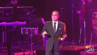 Gilberto Santa Rosa  Almas Gemelas En Vivo [upl. by Feerahs]