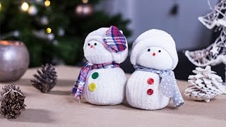 DIY Noël  Bonhomme de neige en chaussettes [upl. by Ajam]