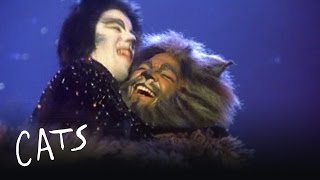 Ken Page and Jacob Brent on Being Cats  Behind the Scenes  Cats the Musical [upl. by Blinni641]