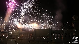 Festa Major de Sitges 2017  06  Baixada de les escales Vídeo Penedès Roig [upl. by Aicenat]