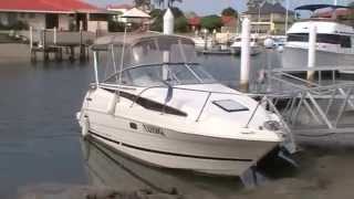 Bayliner 2355 Sports Cruiser [upl. by Ebocaj]