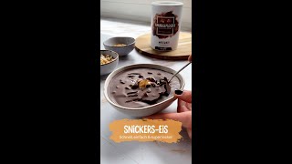 Schnelles SnickersEis 🥜 [upl. by Aleakam701]