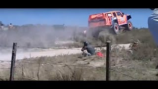 DAKAR  ESPECTACULAR SALTO de ROBBY GORDON [upl. by Adeline]