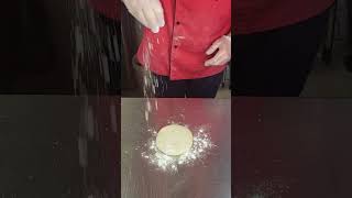 Stretch a pizza dough with us pizza [upl. by Winser]